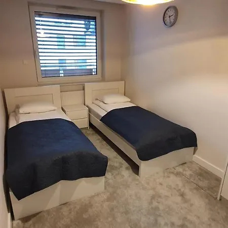 Kamienica 3*